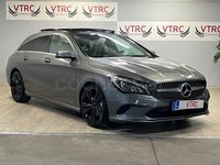 Usado Mercedes CLA200 Shooting Brake 136 CV (100 kW) 2017 Gris / plata Familiar
