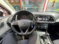 Usado Seat Leon Style 125 CV (91 kW) 2017 Negro Utilitario