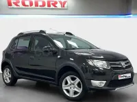 Usado Dacia Sandero Stepway 90 CV (66 kW) 2016 Negro Berlina