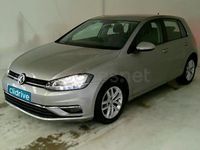 Usado VW Golf VIII 115 CV (84 kW) 2020 Amarillo Berlina