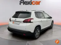 Usado Peugeot 2008 Style 100 CV (73 kW) 2018 Blanco SUV