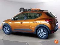 Usado Dacia Sandero Essentiel 91 CV (66 kW) 2023 Naranja Utilitario