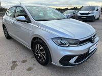 Usado VW Polo Life 95 CV (69 kW) 2021 Gris / plata Utilitario
