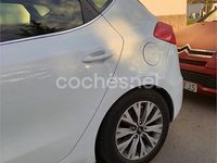 Używany Kia Ceed 100 KM (73 kW) 2017 Biały Hatchback