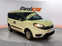 Usado Fiat Doblò Easy 95 CV (69 kW) 2022 Blanco Monovolumen