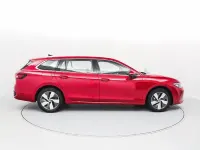 Usado VW Passat Business 150 CV (110 kW) 2024 Rojo Familiar