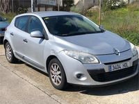Usado Renault Mégane Authentique 100 CV (73 kW) 2011 Gris / plata Berlina