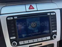 Usado VW Passat Highline 140 CV (102 kW) 2007 Gris / plata Familiar