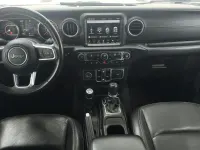 Usado Jeep Wrangler Sahara 200 CV (147 kW) 2019 Gris SUV