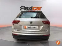 Usado VW Tiguan Advance 150 CV (110 kW) 2016 Gris SUV