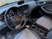 Usado Hyundai i20 100 CV (73 kW) 2017 Blanco Berlina