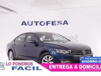 Usado VW Passat Business 122 CV (89 kW) 2020 Azul Berlina
