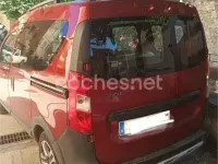 Usado Dacia Dokker Stepway 95 CV (69 kW) 2019 Granate Monovolumen