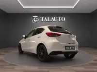 Usado Mazda 2 Edition 90 CV (66 kW) 2020 Gris Berlina