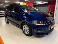 Usado VW Touran Business 122 CV (89 kW) 2021 Azul Monovolumen