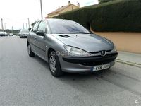 Usado Peugeot 206 75 CV (55 kW) 2003 Gris / plata Berlina