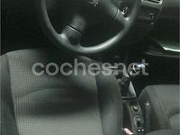 Usado Peugeot 206 90 CV (66 kW) 1999 Verde Utilitario