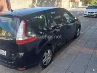 Usado Renault Scénic III Dynamique 110 CV (80 kW) 2012 Negro Monovolumen