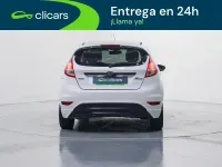 Usado Ford Fiesta 100 CV (73 kW) 2017 Blanco Utilitario