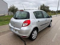 Usado Renault Clio II Expression 70 CV (51 kW) 2009 Gris / plata Berlina