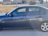 Usado BMW 318 143 CV (105 kW) 2006 Gris / plata Familiar