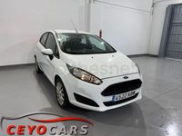 Usado Ford Fiesta Trend 75 CV (55 kW) 2017 Blanco Berlina