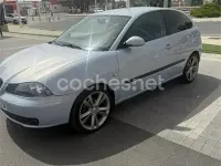 Usado Seat Ibiza 100 CV (73 kW) 2006 Azul Utilitario