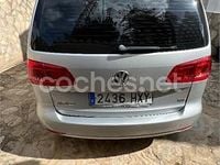 Usado VW Touran Advance 105 CV (77 kW) 2014 Gris / plata Monovolumen