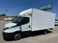 Usado Iveco Daily 156 CV (114 kW) 2024 Blanco Berlina