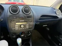 Usado Ford Fiesta Trend 80 CV (58 kW) 2007 Gris / plata Utilitario