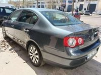 Usado VW Passat Advance 140 CV (102 kW) 2010 Gris Berlina