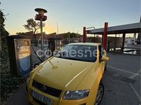 Usado Fiat Stilo Dynamic 140 CV (102 kW) 2002 Amarillo Berlina