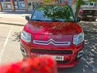 Usado Citroën C3 Picasso Feel 99 CV (72 kW) 2016 Rojo Monovolumen