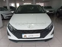 Usado Hyundai i20 100 CV (73 kW) 2024 Blanco Utilitario
