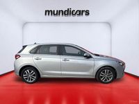 Usado Hyundai i30 141 CV (103 kW) 2017 Plata Berlina