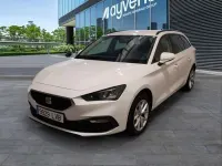 Usado Seat Leon Style 116 CV (85 kW) 2021 Blanco Familiar