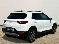 Usado Kia Stonic Style 101 CV (74 kW) 2024 Blanco SUV