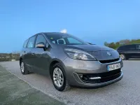 Usado Renault Grand Scénic III Dynamique 110 CV (80 kW) 2013 Gris / plata Monovolumen