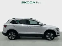 Usado Skoda Karoq Ambition 150 CV (110 kW) 2022 Blanco SUV