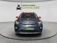 Usado Kia Stonic 120 CV (88 kW) 2018 Gris / plata SUV