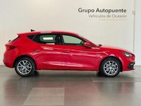 Usado Seat Leon Style 150 CV (110 kW) 2022 Rojo Berlina