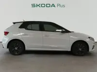 Usado Skoda Fabia Style 95 CV (69 kW) 2022 Blanco Utilitario