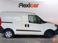 Usado Fiat Doblò Easy 95 CV (69 kW) 2022 Blanco Monovolumen