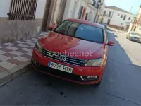 Usado VW Passat Exclusive 105 CV (77 kW) 2013 Rojo Berlina
