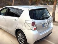 Usado Toyota Verso Business Edition 112 CV (82 kW) 2016 Gris Monovolumen