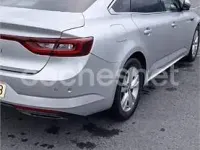 Usado Renault Talisman Zen 130 CV (95 kW) 2017 Gris / plata Berlina