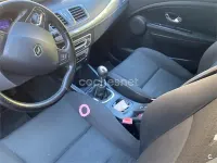 Usado Renault Mégane III LIMITED 110 CV (80 kW) 2014 Negro Berlina