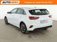 Używany Kia Ceed 101 KM (74 kW) 2024 Biały Hatchback