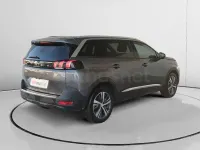 Usado Peugeot 5008 Allure 130 CV (95 kW) 2023 Gris / plata SUV