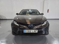 Usado Toyota Camry Advance 218 CV (160 kW) 2021 Marrón Berlina